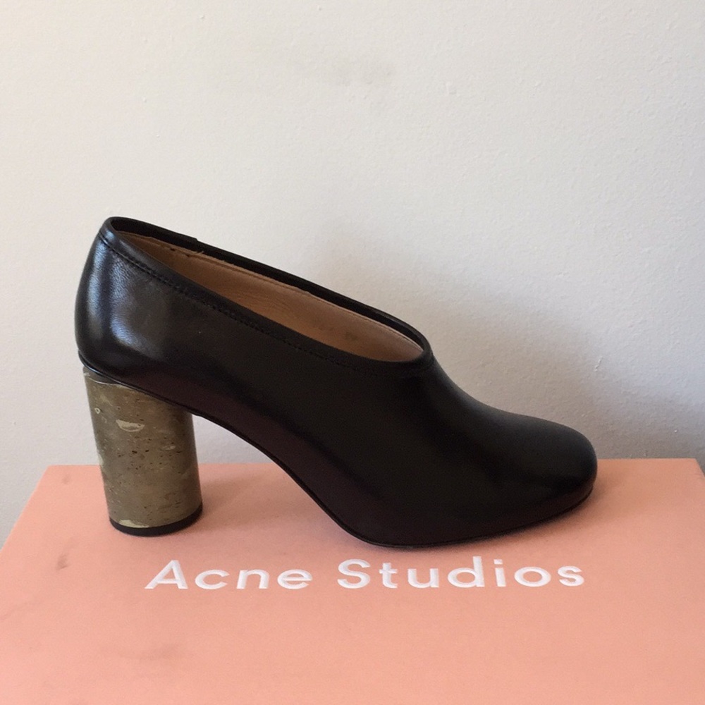 SOLD Acne Studios Amy Pump